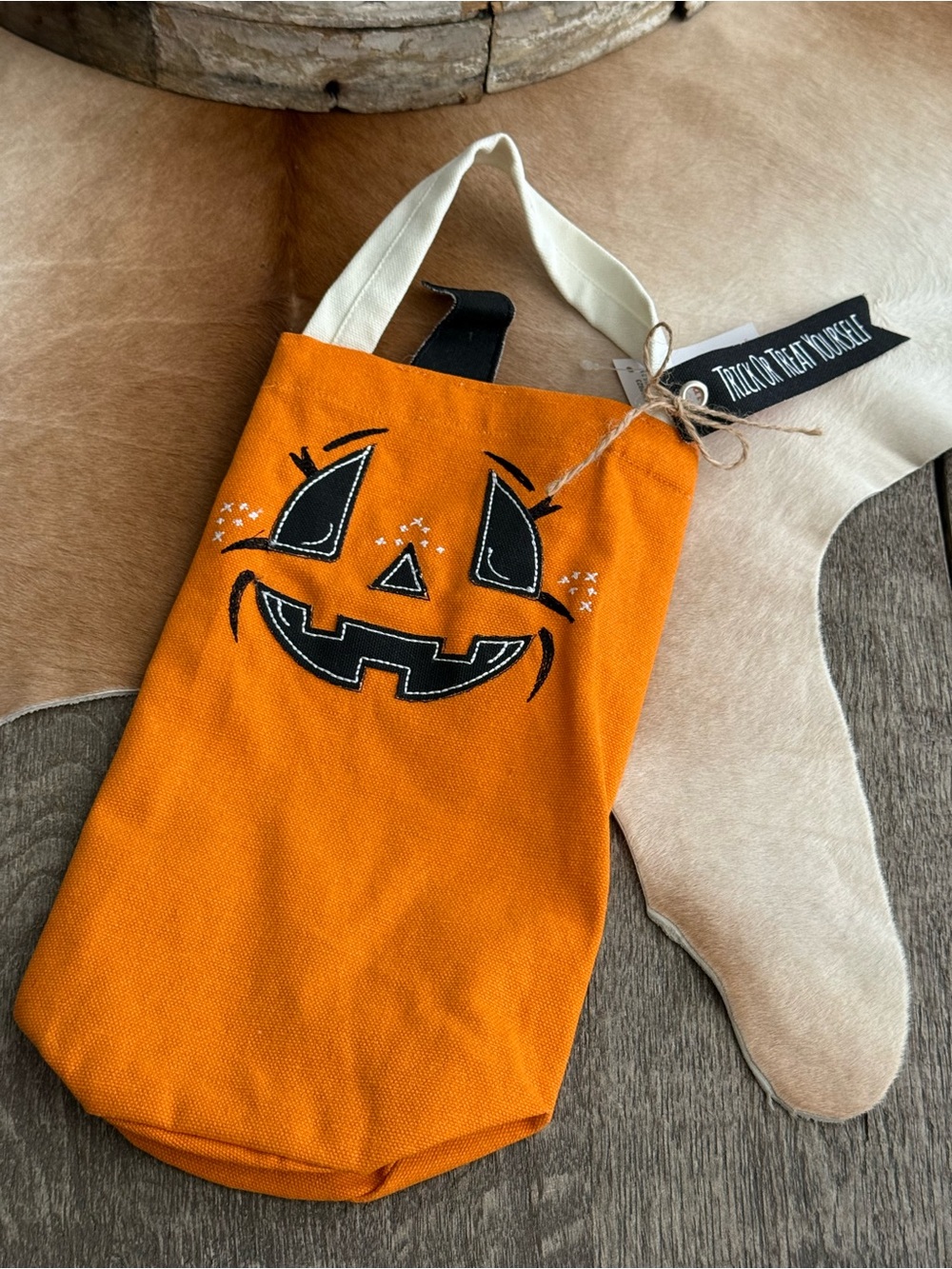 Brand NWT Burton and Burton Orange Jack-O'-Lantern Canvas Treat Bag Wine Tote
